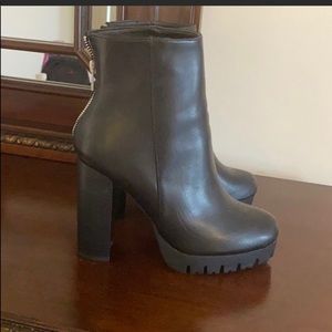 Fashion Nova boots new size 7.5